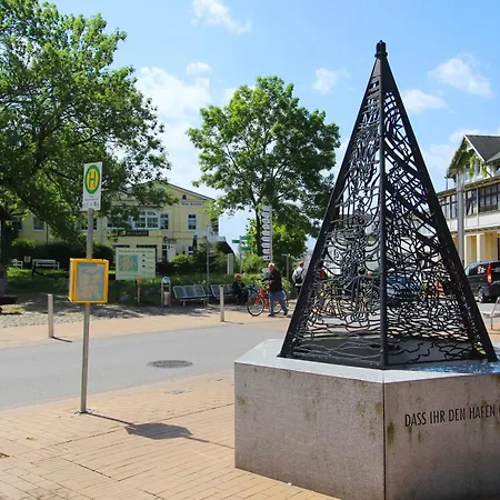 Karola Nr 10 Mit Schwimmbad Und Saunanutzung Im Ahoi-erlebnisbad Sellin Apartament