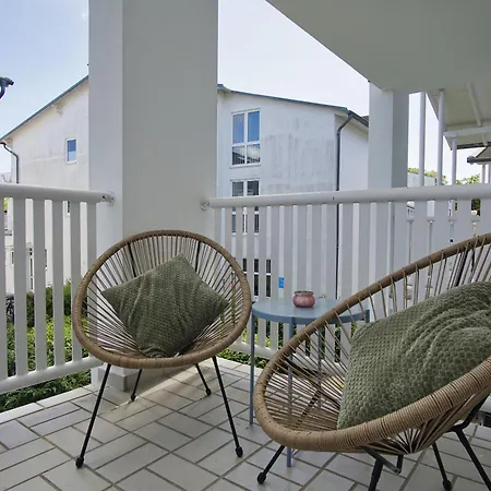 Karola Nr 10 Mit Schwimmbad Und Saunanutzung Im Ahoi-erlebnisbad Sellin Apartment Goehren (Ruegen)